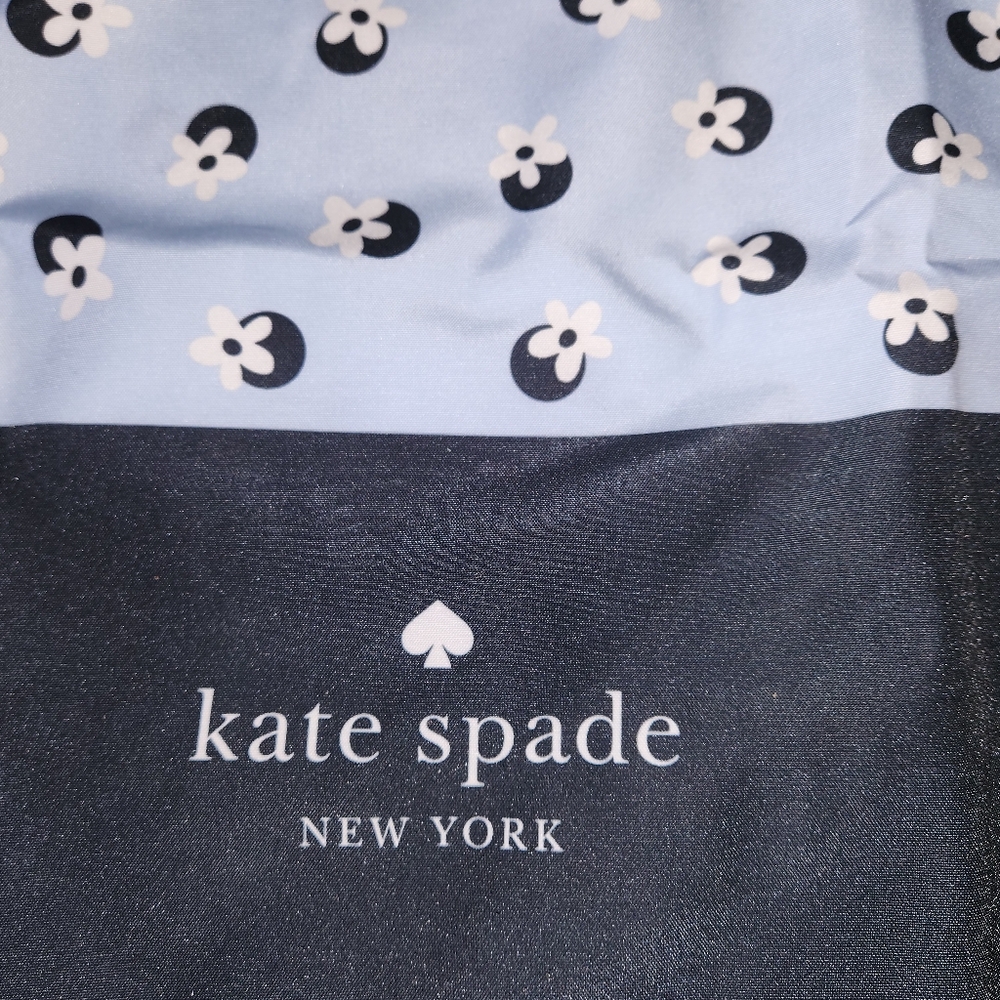 Kate Spade Blue and Black Elegant Tote - Picture 2 of 7
